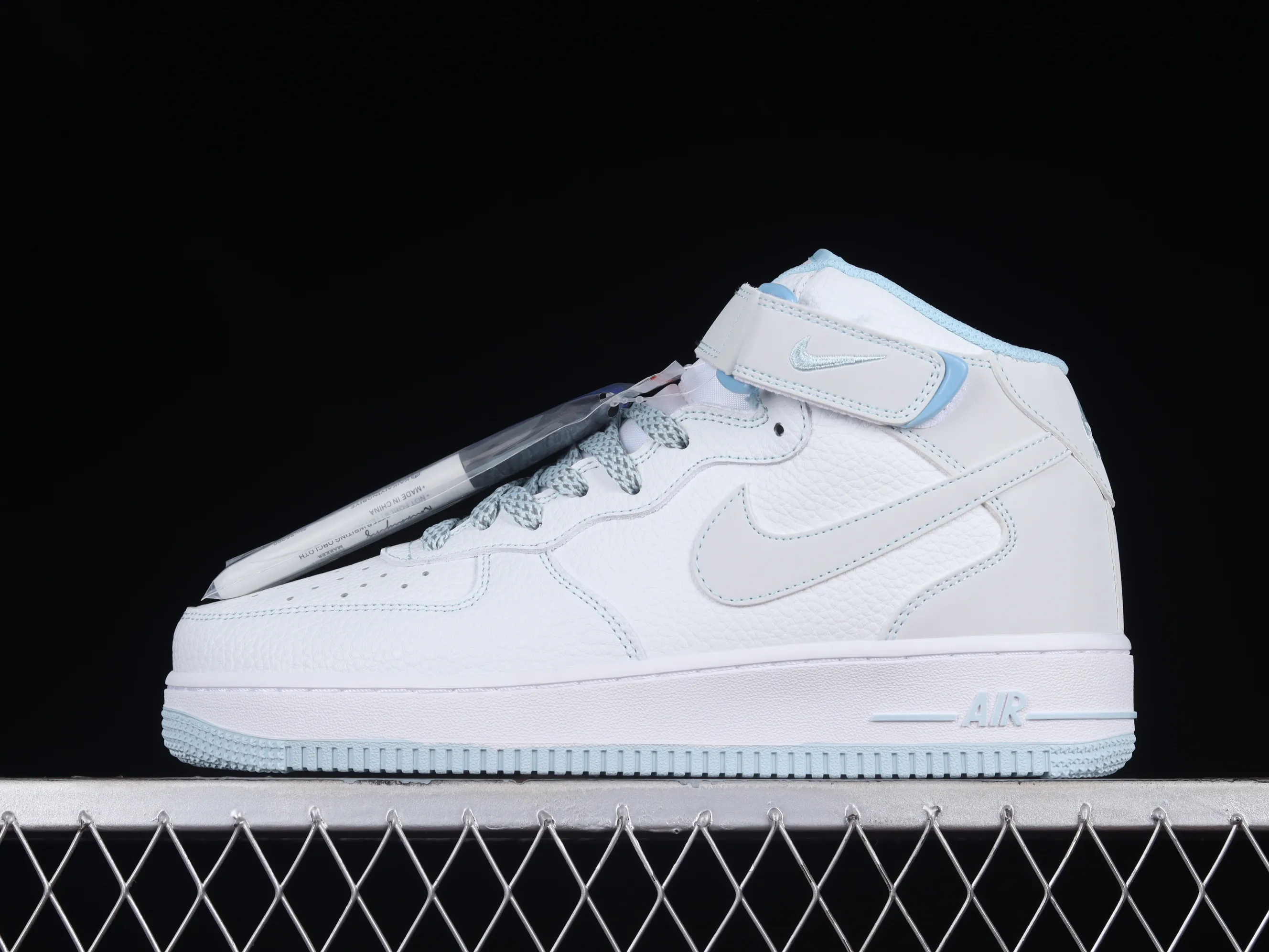 All categories Nk Air Force 1 Air Force series Nk Air Force 1 Mid Air Force mid-top Nk Air Force 1'07 Mid Mark line starry sky Ice blue color Air Force 1 mid-top casual sneakers MK0619-255